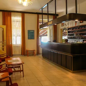 Riviera Hotel
