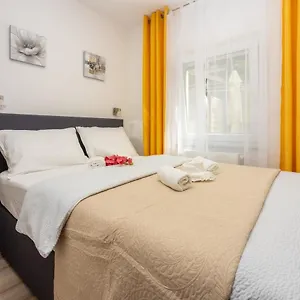 Ana Apartament